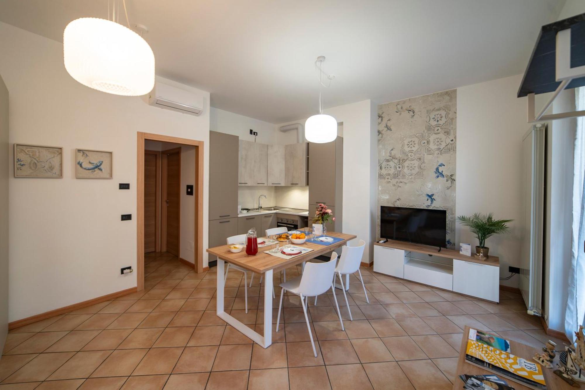Ferienwohnung La Casa Dei Carta-New & Chic Lovere Exterior foto