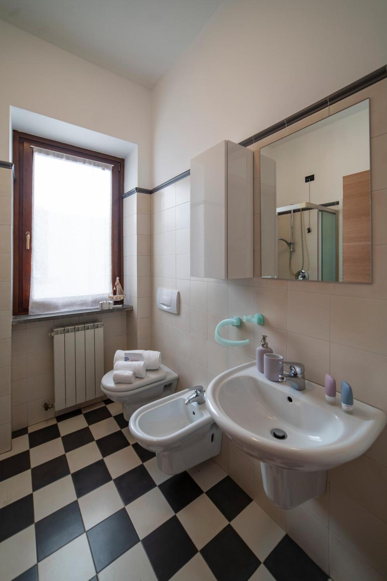 Ferienwohnung La Casa Dei Carta-New & Chic Lovere Exterior foto